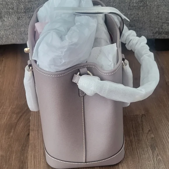 NWT satchel Dooney and Bourke